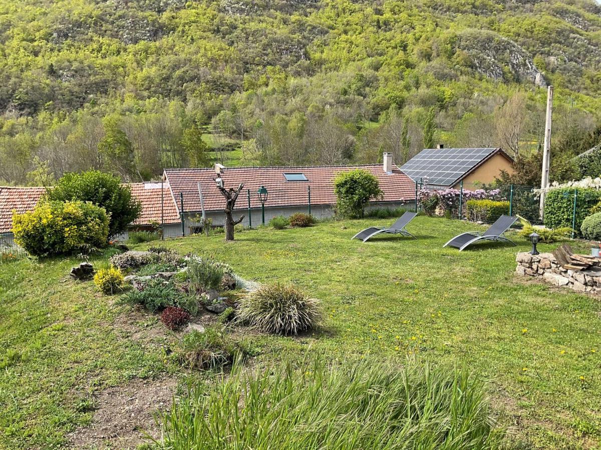 Bed and Breakfast La Bruyère - chez Martine à Appy Extérieur photo